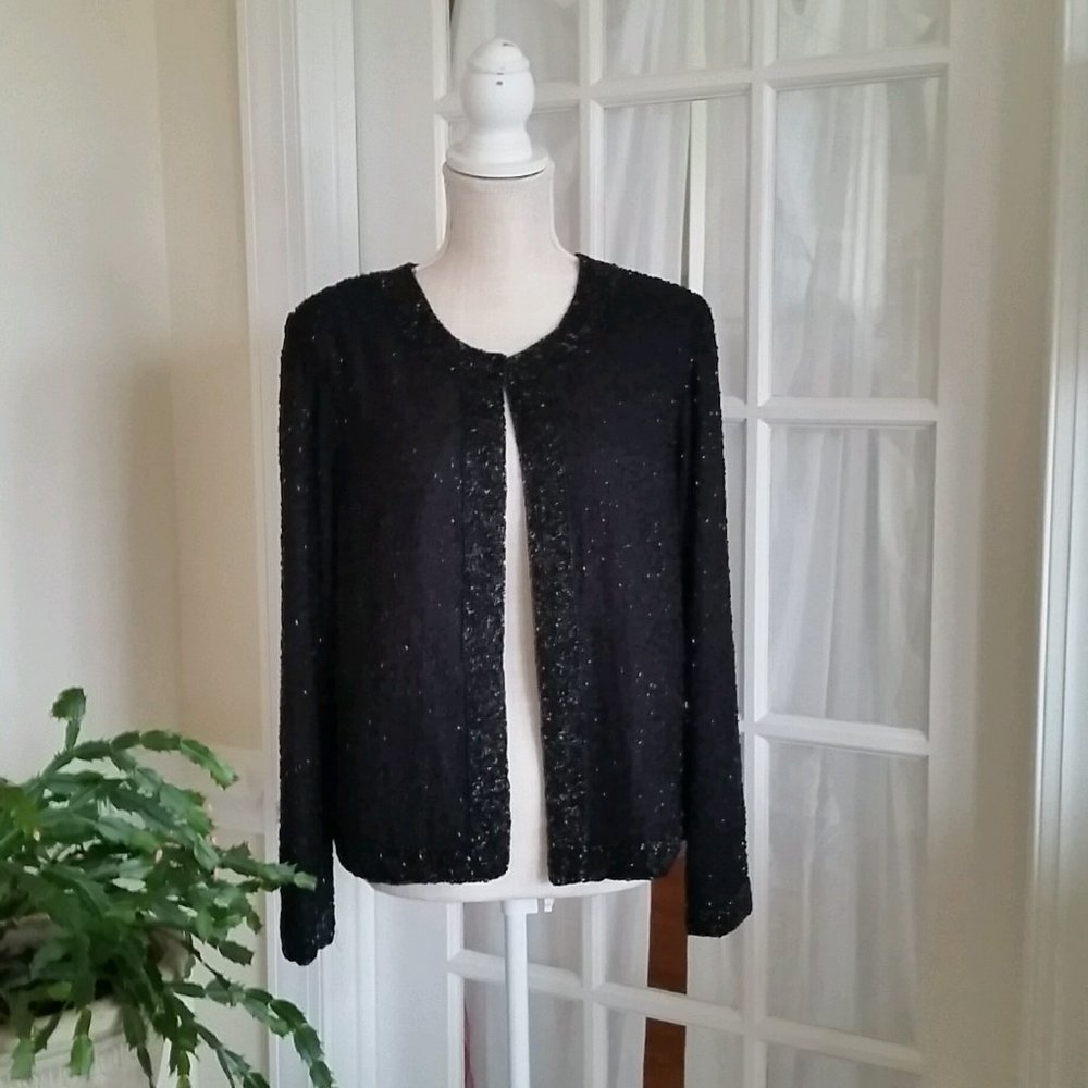 DRESS BARN BEAUTIFUL SEQUINED TOP.